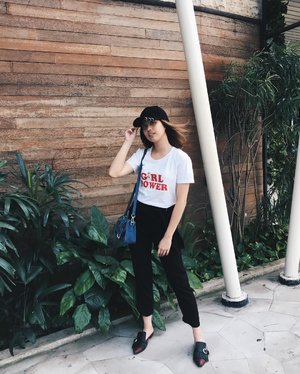 my shirt says it all 😉 • t-shirt from @bellepetiteee & mules from @vaia.official ❣️