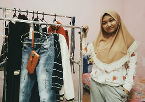 December haul will be coming soon on my YouTube!***#ootdhijab #ootdfashion #outfit #fashiadict #fashionblog #pink #princess #fashioninspo #girly #pinkpinkpink #ootdshare #ootdfash #clozetteid #bloggerperempuan