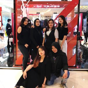 You can never go wrong with Red 💋💄..#IBSxYSL#YslBeautyID#YSLBeauty#EndangerMeRed@indobeautiesquad#clozetteid