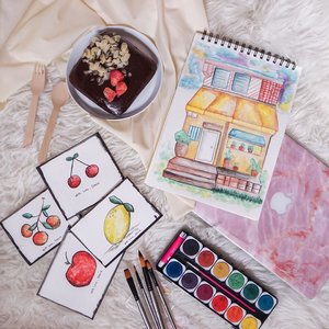 New season for a new hobby ! What home #quarantine made me do: cultivating new hobby and skills such as baking & cookingðŸ˜† I personally feel Iâ€™m a bad cook who turned out to be not so bad at baking ðŸ˜‰ Found back my old love for drawing and painting, have long forgotten how it felt. Itâ€™s always so therapeutic and accomplishing after seeing a painting complete. ....#style #flatlay #shotbystevie #clozetteid #arts #painting #baking #cake #love #sweettooth #stevieculinaryjournal #flattenthecurve #selfisolation #stayathome #dirumahaja