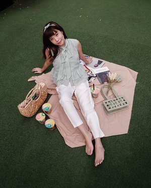 Today let’s go GREEN 🌍🍃.........#exploretocreate #picnic #pastel #love #clozetteid #steviewears #style #fashion #whatiwore #happy #localbrand #ootd #flatlay #gogreen #smile #love