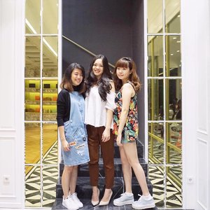 Aloha 👋 @gianciana @tiffanikosh ....A little shoutout that the three of us recently collaborated with @beautynesia.id ❤️So don't forget to check out our videos and support my girls too! ✨....#ootd #styleblogger #lookbook #indofashionpeople #beauty #ootdindo #ulzzang #clozetteid #beautyblogger #fashionblogger #vscocam #outfitinspo #fashionpeople #fblogger #blogger #패션모델 #블로거 #스트리트스타일 #스트리트패션 #스트릿패션 #스트릿룩 #스트릿스타일 #패션블로거 #bestoftoday #style #l4l #whatiwore #girls