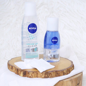 Hello there! Introducing my current fav cleansing duo❤️ from @nivea_id . This new cleansing duo by #CleansedByNivea is so gentle cause they don't contain any alcohol ingredients therefore it'll not strip away all your skin's moisture while cleansing. Read more about it on the blog steviiewong.com❤️..-You can get yours from @sociolla and don't forget to use my code SBNLAHWU to get 50k off your purchase, enter the code before checking out. #SBN #Sociolla #Beautyjournal