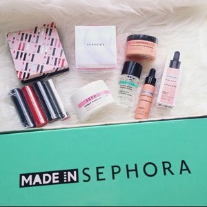 @sephoraidn Beauty Skincare and Lipstick haul🎁😍❤ can't wait to try out my new babies 💄I'll swatch it on steviiewong.com ❤ #SephoraID #sephoraidnbeautyinfluencer ...-P.S. I'm also beyond excited to try out the vitamin C booster 🍊🍊🍊.. ................... #styleblogger #sephora #beauty  #beautyblogger #fashionpeople #fblogger #blogger #패션모델 #블로거 #스트리트스타일 #스트리트패션 #스트릿패션 #스트릿룩 #스트릿스타일 #패션블로거 #bestoftoday #style #makeupjunkie #l4l #ggrep #whiteaddict #flatlay  #makeup #bblogger #lipstick #skincare #clozetteid