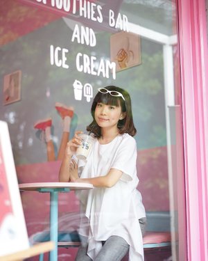 “Sometimes words are just noise. Don't tell me; show me.” - 🍦🍓..-Lensed by @jeanmilka 💕......#clozetteid #tampilcantik #ggrep #steviewears #collabwithstevie #clozette #pink #style