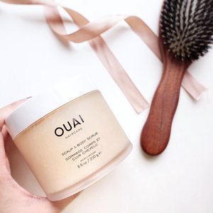 I miss washing my own hair and doing my hair regime all thanks to my open cuts on my scrapped knees 😅 but once they’re healed I can’t wait to try this new product from @theouai that is said to be able to cleanse the hair thoroughly and make it look more voluminous ❤️ p.s. they smell heavenly and extra soothing !! Btw lots of new brands and products are coming up soon to @sephoraidn 😍 stay tune for your favorites, they are finally coming to town! ....#style #shotbystevie #ouai #hair #flatlay #sonyforher #haircare #tampilcantik #clozetteid #collabwithstevie #sephoraIDN #BBBYSEPHORAIDN19#SEPHORAIDNPRESSDAY#IDNBEAUTYFEELS