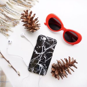 Minimalist Love made complete with my @gmyle_us Marble case❤️📱Lots of cute ready made cases are available and you can also personalized your own cases at @gmyle_us GO check them out !! ...Don’t forget to use my code “stevie15” before checking out. It is now valid till January 31 (PST) and it is applicable to all products with 15% OFF (except for add-on and on-sale items). HAPPY SHOPPING!! ..#collabwithstevie #flatlay #sonyforher #iphone #gmyle #stylehaul #ggrep #shotbystevie #iphonecases