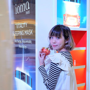 Yesterday attending @iomaindonesia special event product launching “Recharge Your Skin In A Flash At Night “ with  @jean_michel_karam the CEO of IOMA❤️❤️❤️ so excited to try out their Vitality Sleeping mask let's recharge, rejuvenate, Revitalize😊...Sssst.. a new exciting concept is coming! The IOMA mini Personalized manufacturing machine will come soon  to every IOMA counters where it will help you create your own personalized Ma Creme based on your skin needs❤️..It was nice meeting @jean_michel_karam in person and gained better insight about our skin and skincare. Thus making @ioma_paris no. 1 personalized skincare in the market ✨