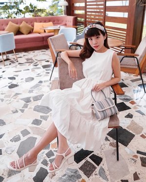 Loving this dress by @ramuneshop !! It’s so versatile and can be easily styled to numerous look. Here’s how I style this white dress when I’m in Bandung into a more feminine look for lunch🥙 and then pop a beret and a cropped denim jacket over it in the evening as the weather gets cooler to stay warm and also look more chic for the rest of the evening! .
.
.
All their pieces can be easily mix and match , whether you’d like to dress up or dress down @ramuneshop get it covered for you! // 📸 @priscaangelina #RamuneMe #247Wardrobe #RamuneStyleTips #Steviewears #ootd #whatiwore #collabwithstevie