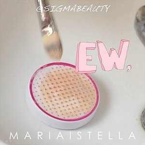 THE EASIEST WAY TO CLEAN YOUR BRUSH ! ⁉️
This is how I clean my brushes... I’m using @sigmabeauty 2-IN-1 Solid Makeup Brush Cleanser
❣️ It has a SECURE suction cups in sink
❣️ ANTIMICROBIAL super gentle and effective
❣️ SILICONE TEXTURES to scrub away dirt and germs ❣️ TRAVEL FRIENDLY size
.
Get 10%OFF by using my code “MISTELLA10” on their website before checking out 😍 #mariaistellabeautyvid
.
.
.
.
.
.
.
.
.
.
.
.
@indobeautygram @bvlogger.id @indovidgram  #IVGbeauty #indobeautygram #indovidgram #beautymood #asianvlogger #clozetteid  #makeupartist #mua #instamakeupartist  #makeuppower #beautyaddict #eotd #makeuptutorial#wakeupandmakeup #featuremuas #undiscovered_muas #beautyblogger #beautyvlogger #youtuber #indonesianyoutuber #beautyvideo #makeuptutorial #skincare @awesomemakeu.p @makeup_up #powerofmakeup @powerofmakeup @limitart @tampilcantik #tampilcantik #sonyforher @sonyforher @bombtutorial