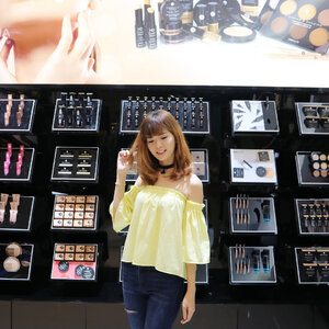 at @absolutenewyork_id Grand Opening 1st Flasgship Store in Indonesia at Grand Indonesia Mall. 
Thanks for having me 💖.
The product was so affordable and im in love with all the lip and liquid shadow shade 💖 I will review the product real soon !
-
#clozetteid #absoluteid #absolutenewyork #blogger #styleblogger #beautyvlogger #beautyblogger #ootd #potd #loveyourself