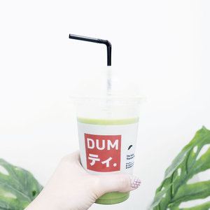 As a big fan of green tea, I always try any kind of green tea drink and this one from @dumthaitea is successfully makes me craving every single day 😭❤️. Their original thai tea is also nice, but still, my all time favorite would be their Green Tea Thai Tea 😍❤️. With only 12K, you can fulfill your thirst with this refreshment ☺️. -Congratulations and good luck duo lovely bunnies @mgirl83 & @deuxcarls 🤗💖---#dumthaitea #refreshment #greentea #thaitea #ClozetteID