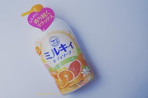 Review @cowstyleid #MilkBodySoap Refresh Citrus is up on my blog :) http://www.beautydiarykania.com/2015/11/review-cowstyle-milky-body-soap-refresh.html
#beauty #blogger #beautyblogger #skincare #indonesianbeautyblogger #liquidsoap #kawaiibeautyjapan #potd #clozette #clozetteid
