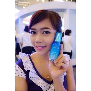 Me at @laneigeid K Beauty Week, #selfie with one of their newly launched product Water Bank Essence_Ex this product claims infuses the skin with abundant moisture for instantly smoother & suppler skin for 24 hours. Mineral rich moisture. 50% reduction in surface dead skin & helps to optimize skin moisture balance! You can try it in this event to prove it ladies! #laneigeindonesia #LaneigeKBeautyWeek #laneigekbeautyweekselfie #beauty #blogger #beautyblogger #motd #makeup #clozette #clozetteid #clozettedaily #potd #bestoftheday #indonesiabeautyblogger #beautybloggerindonesia