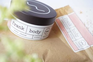 Love both of them from @benscrub because Benscrub is on a mission to rethink beauty by providing a line of essential that celebrate realness than cover it up. #beautyisours 

Read my full review on my blog http://www.beautydiarykania.com/2016/01/review-frank-body-scrub-body-cream.html 
Or click link on my bio :) 


#skincare #beauty #clozette #clozetteid #frankbody #potd #blogger #beautyblogger #beautybloggerid #benscrub #beautysecret