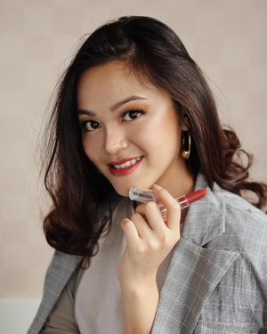 Created this warm makeup look using @brunbrunparis makeup palette, blush on beads, and Ultra Rich Creamy lipstick that I got from their #onederfulyear Brun Brun Paris 1st anniversary hampers, tap on my IG stories to see the unboxing part! Overall I can tell, all of #brunbrunparis makeup products has a good quality, its pigmented and long-lasting, not forget to mention its affordable too 😍 You can get the lipstick for IDR 25.900, blush on beads IDR 69.900, make up palette IDR 99.900 - available at Brun Brun Paris counter.