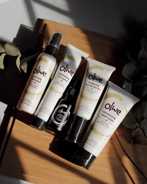 Calling all natural skincare lovers 😍 here’re some of the goodness @olive.asia skincare from New Zealand. I’ve tried all of OLIVE Skincare that I got from the launching event in @sephoraidn ; its clarifying facial wash, illuminating face polish, rosehip oil with olive leaf, brightening face moisturizer and moisturizing hand cream. I really love all of their skincare, it doesn’t make my skin breakout, instead it makes my skin looks clearer and well hydrated!Also due to its natural ingredients, vegan and halal certified, all of OLIVE Skincare suit to anyone with all skin types, so go check it out at @sephoraidn ❤️#olivexsephoraidn