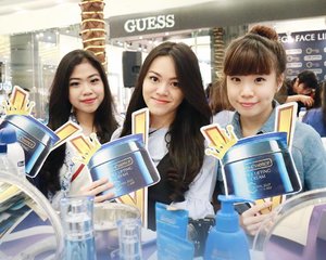 About to get our face-lifting treatment using @bioessenceid face-lifting cream best selling No 1 in Singapore. Get and prove it yourself only at @centralparkmall Jakarta. #BioessenceID #Proveityourself #ShapeVface #ClozetteIDxBioessence #ClozetteID