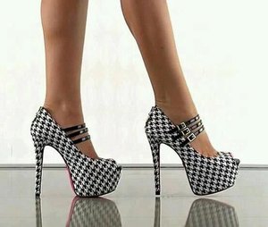 L O V A L I - Black and white gingham high heels | #mixing plaids# #ClozetteID #COTW