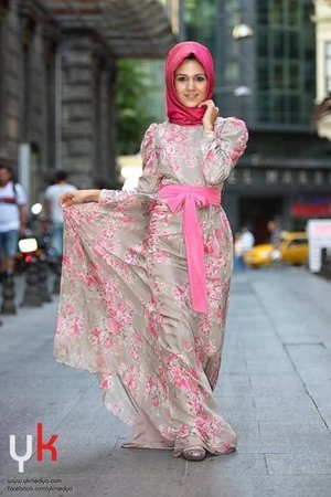 pink hijab day