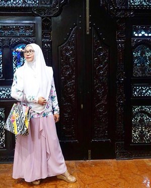 You don't have to be positive all the time. It's perfectly okay to feel scared, angry, annoyed, frustrated, sad or anxious. Having feelings doesn't make you a negative person. It makes you human. ~ Lori Deschene ❤️ .
Good night... ❤️ #quoteoftheday #onlyhuman #clozetteid #clozettehijab #hijabstyle #bloggerlife #instahijab #instahijabindo #motherhood #instaquote #quotestagram