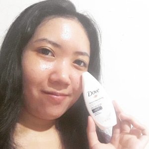 So, I got this @dove Deeply Nourishing body wash from @clozetteidThis has become my favorite body wash because of the smell and texture. It is so smooth and have a nice musky smell that lingers for quite a long time. It does not make your skin dry at all. On the contrary, the body wash keep your skin moisturized...#review#Clozetteid #dovebodywashxclozetteid #giftofglow