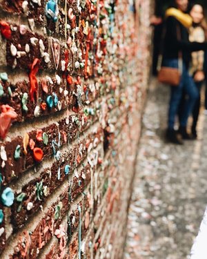 gum wall 🍬🍬
-
📷 : Iphone X 
Cr : @reyneruland 
#gumwall #gumwallseattle #pictoftheday #potd #clozetteid #travel #travelphotography