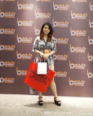 Event Beauty Professional Indonesia with @beautytreatscosmetic & @mukka_kosmetik 
Visit instagram mereka, karena menurutku jarang banget ada produk yang harganya terjangkau dengan kualitas yang bagus. Harganya di mulai dari 20 RIBUAN loh dan lulus BPOM juga.