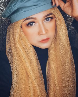 #brushedbyedelyne #makeup #hijabista #hijabandmakeup #hijab #clozetteid #bloggerstyle #instamakeup #instagood #over40andfit #over40andfabulous #wakeupandmakeup #inspirasihijab #inspirasicantikmu