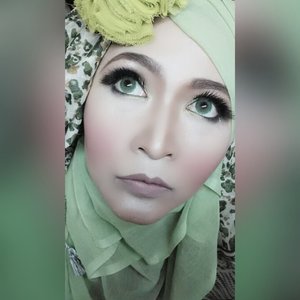 #makeupbyedelyne #hijabbyedelyne #indonesianbeautyblogger #fotdibb #mua #muaindonesia #hijabersindonesia #hijabfashion #clozetteid #makeup #hijabellamagazine #hijabmodern #hijabfashion #clozetteid #HOTD #ScarfMagz #dressyourface #vegas_nay #anastasiabeverlyhills #makeupartistsworldwide #makeupaddict #dressyourface #wakeupandmakeup #limecrime