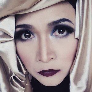 #ravenclaw #lasmitten #makeupbyedelyne #hijabbyedelyne #hijabphotography #hijabstyle #indonesianbeautyblogger #fotdibb #mua #muaindonesia #hijabersindonesia #hijabfashion #instahijab #instabeauty #clozetteid #makeup #fotdibb