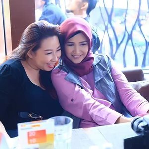 With @irene_unarso #bloggergathering #dissy #beautyfashionblogger #beautybloggerid #indonesianbeautyblogger #starclozetter #clozetteid #clozettedaily