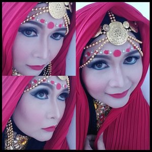 Bollywood style 
#makeupbyedelyne #hijabbyedelyne #indonesianbeautyblogger #fotdibb #mua #muaindonesia #hijabersindonesia #hijabfashion #instahijab #instabeauty #clozetteid #makeup #bollywoodstyle #makeoverid #marthatilaar