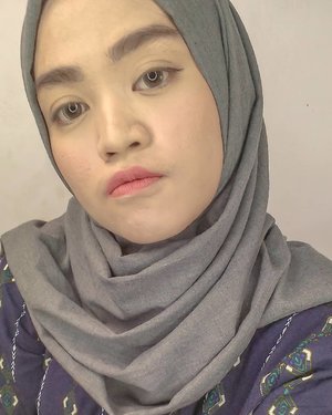 Lipstick benjot - arsimetris 🤓

#clozetteid #hijab #motd