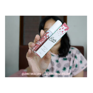 Here’s the secret to pretty pinkish natural everyday lips of mine! Local brand lip cream from Bandung, @candycolorcosmetics in peanut. This suits medium skin (all of their collection are safe color, so it suits your everyday needs). Transferproof after it sets on my lips! Byebye touch up :3 full review available on my blog www.jennitanuwijaya.com #jenntanshortreview .........#clozetteid #ggrep #LYKEambassador #jenntan #jennitanuwijaya #beautynesiamember #kbbvmember #beautiesquad #beautyinfluencerjakarta #bloggermafia #indonesianfemaleblogger