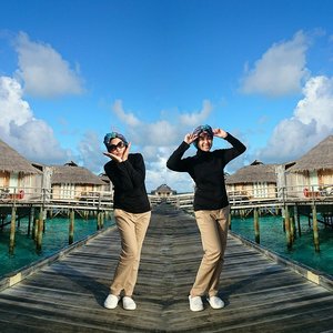 Clear sky baby! 😍😍😍Black tee uniqlo, zara pants, square scarf elzatta, coach sunglasses#hotd #ootd #clozetteid #travel #maldives #laamu #selfie #notaselfie #sonyxperiaz1 #nofilter