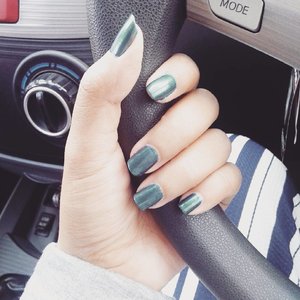 I like it dark~ 💅💅💅 #emerald #green #nailpolish #nails #clozetteid #clozette