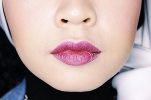 💄 @katvondbeauty Studded Kiss Lipstick in Mercy

#day3 #100daysofmakeupchallenge #allseebee #clozetteid #makeup #katvondbeauty