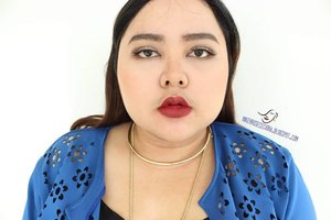 I'm using @makeoverid Ultra Hi-Matte Lipstick shade Fame Fatale. Review lengkap klik di bio 😊😊 .nikenrosececiora.blogspot.com #makeoverid #ClozetteID