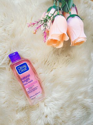 I just try it and this is good enough especially for teenager! Read in http://heartofbluebells.blogspot.com/2016/11/review-clean-clear-natural-bright-face.html ^^
.
.
#clozetteid #beautybloggerid #cleanandclear #cleanandclearid #indonesianbeautyblogger #indonesiabeautyblogger #bloggerperempuan