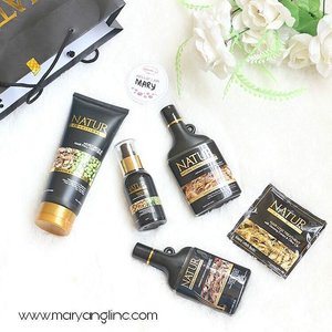 New review about what I got from Hair Beauty Dating with @femaledailynetwork & @backtonatur . Click link on bio or http://www.maryangline.com/2017/04/review-natur-hair-loss-treatment-series.html?m=1 for review
.
.
#clozetteid #NaturHairCare #beautybloggerindonesia #beautybloggerid #indonesianfemalebloggers #indonesianbeautyblogger #NaturHairSerum #backtonature #indonesiabeautyblogger