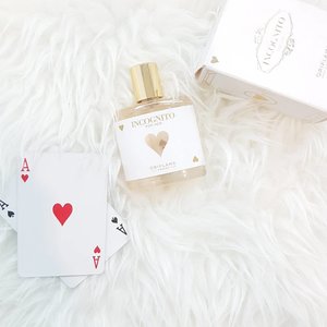 The sweet scent from raspberry & rhubarb plus a touch of lily of the valley, sandalwood and praline makes the @Oriflame #IncognitoForHer EDT suits those who are feminine & romantic. 
From every drops, you'll feel love ❤
.
And not forget to mention the packaging is so cute! :3
.
.
#ClozetteID #ClozetteIDReview #Oriflame #Perfume #Scent #EDT