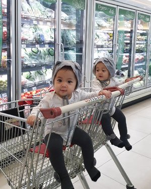 Life before the pandemic. Groceries shopping with my twinnies winnies bitties 🛒🛒#ClozetteID