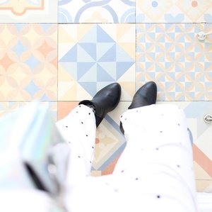 You don't have to get it perfect, you just have to get it going.
.
.
.
.
.
.
.
.
#fromwhereistand #ihavethingwithfloors #clozetteid #starclozetter #fromwhereiwalk #instagood #instadaily #squaregrapher #ootd #shoes #minimalism #minimalismo #minimalisworld #minimalistic #blogger #bloggerstyle #bloggerfashion #fashionblogger #bloggerlife #hm #floor #LYKEambassador