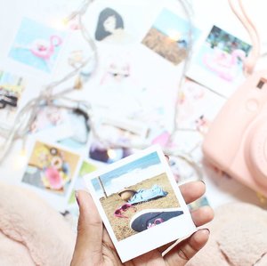 The best thing about a picture is that it never change, even the people in it, do...
-Andy Warhol 
But, thank you so much @popupbysepcha to make my memories more sweet and cute, because it was printed like polaroid photo 🎞
.
.
.
.
#polaroid #polaroidphoto #minimalism #whiteaddicted #white #memories #clozetteid #handsinframe #tumblrpics #tumblrgirl #tumblraesthetic #popupbysepcha #printedphotos #tumblrposts