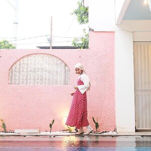 Put music to our troubles, and we'll dance them away 💃🏻📸: @xrzkix ...#clozetteid #starclozetter #ootd #ootdindo #hijabootd #hijabfashion #ggrep #blogger #bloggerstyle