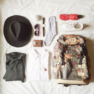 Travel essentials. Part 1
.
.
.
#clozetteid 
#exploreindonesia
#hijabblogger