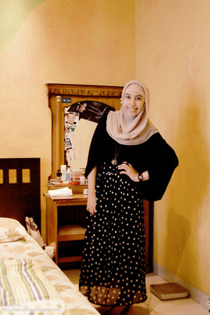 In black I trust #ClozetteID #ColorfulHijab Visit my blog http://ladyulialogy.blogspot.com #AcerLiquidJade