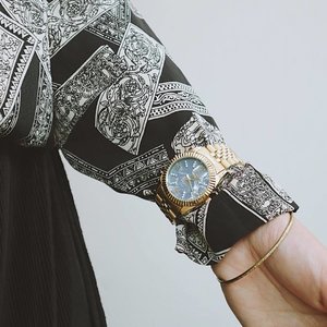 I'm watchin' you!.I love this classic gold watch from @sophie.paris.id it matches everything. Also love the blue marble accent inside that gives modern touch to this watch 👌🏻🏆...#clozetteid#goldwatch#fashionblogger