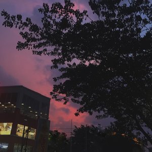 Today....#clozetteid#skyporn#sunset#explorejakarta#iphoneonly#shotsoniphone